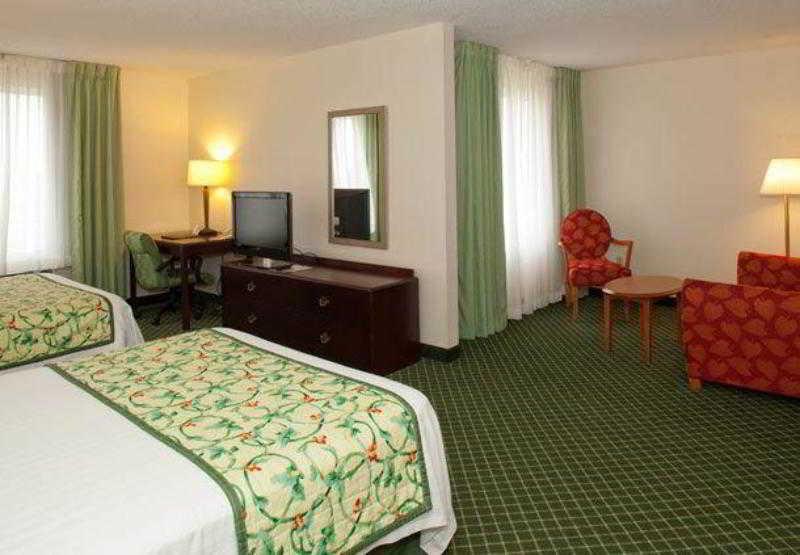 Fairfield Inn & Suites By Marriott Cleveland Стрийтсбъро Екстериор снимка