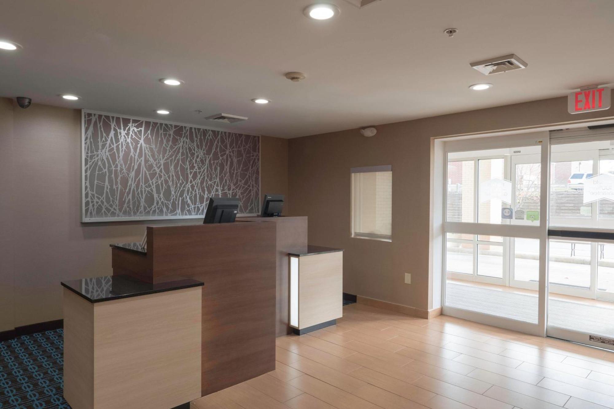 Fairfield Inn & Suites By Marriott Cleveland Стрийтсбъро Екстериор снимка