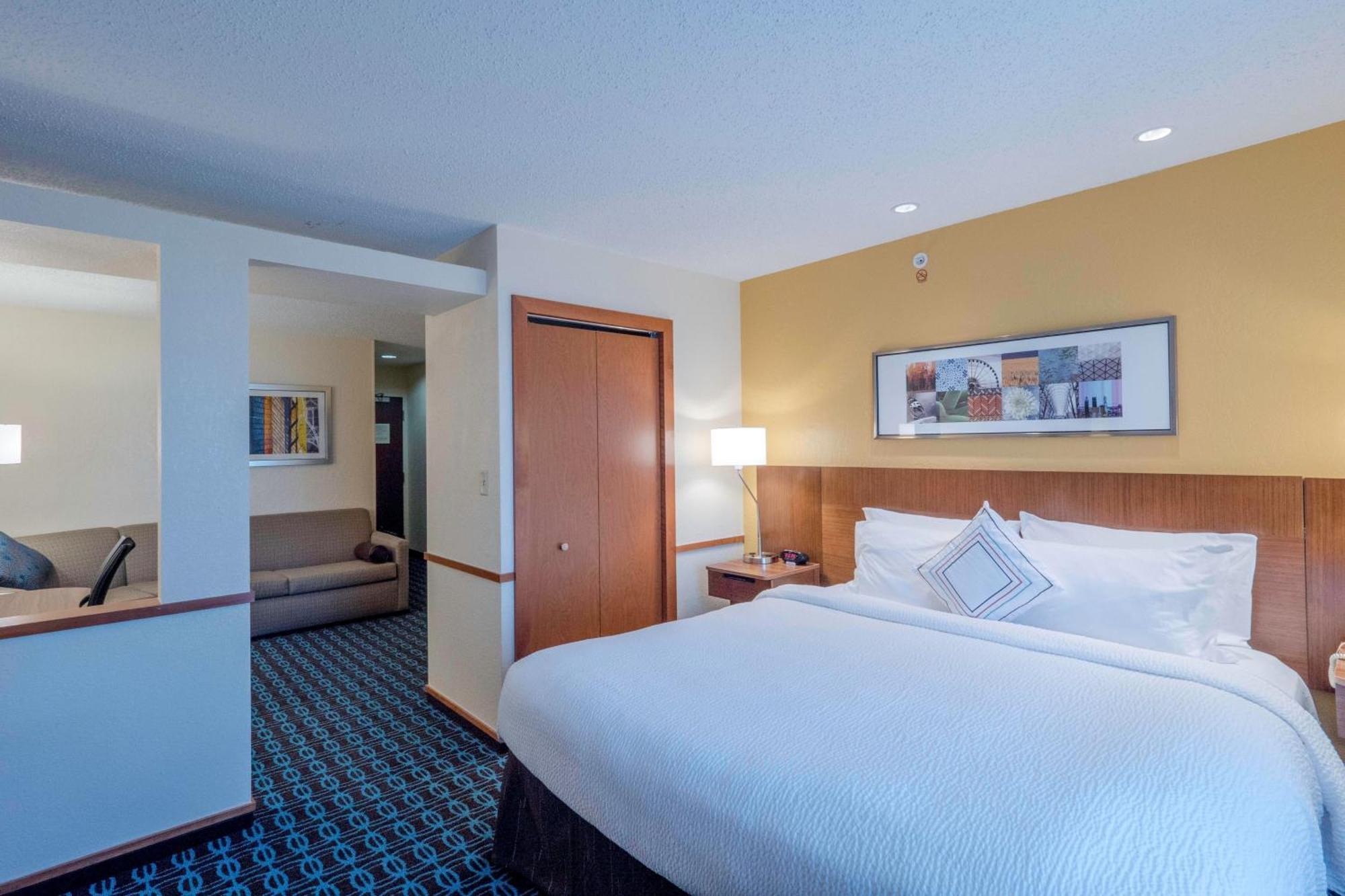 Fairfield Inn & Suites By Marriott Cleveland Стрийтсбъро Екстериор снимка