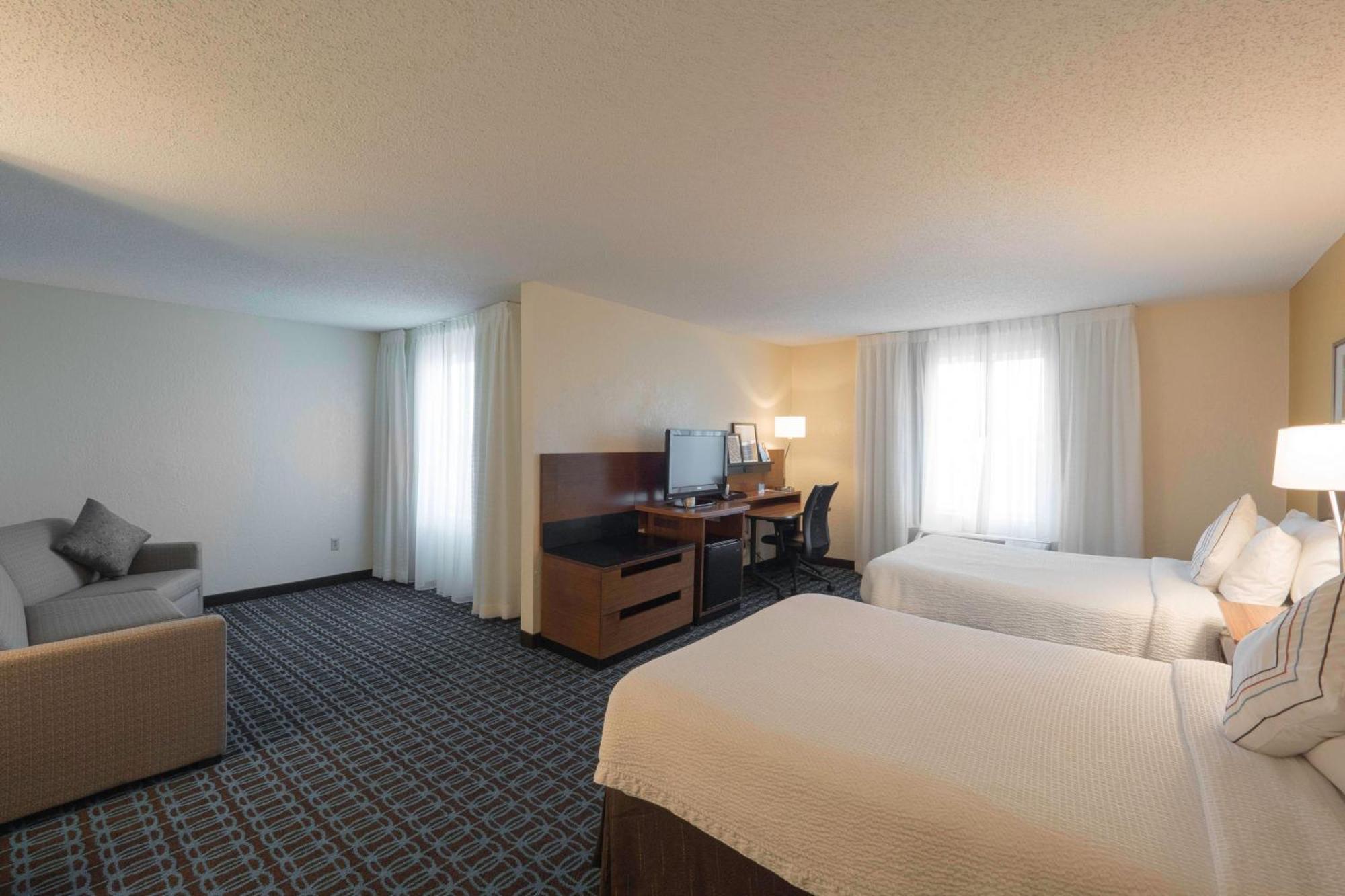 Fairfield Inn & Suites By Marriott Cleveland Стрийтсбъро Екстериор снимка