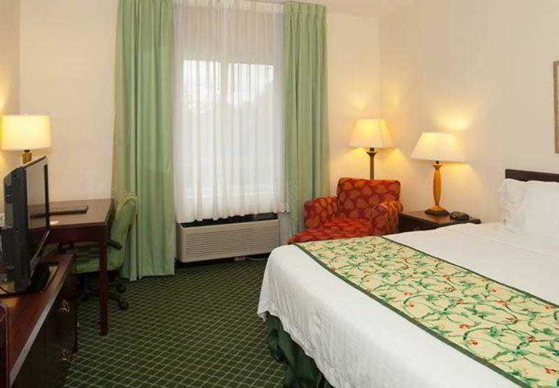 Fairfield Inn & Suites By Marriott Cleveland Стрийтсбъро Екстериор снимка