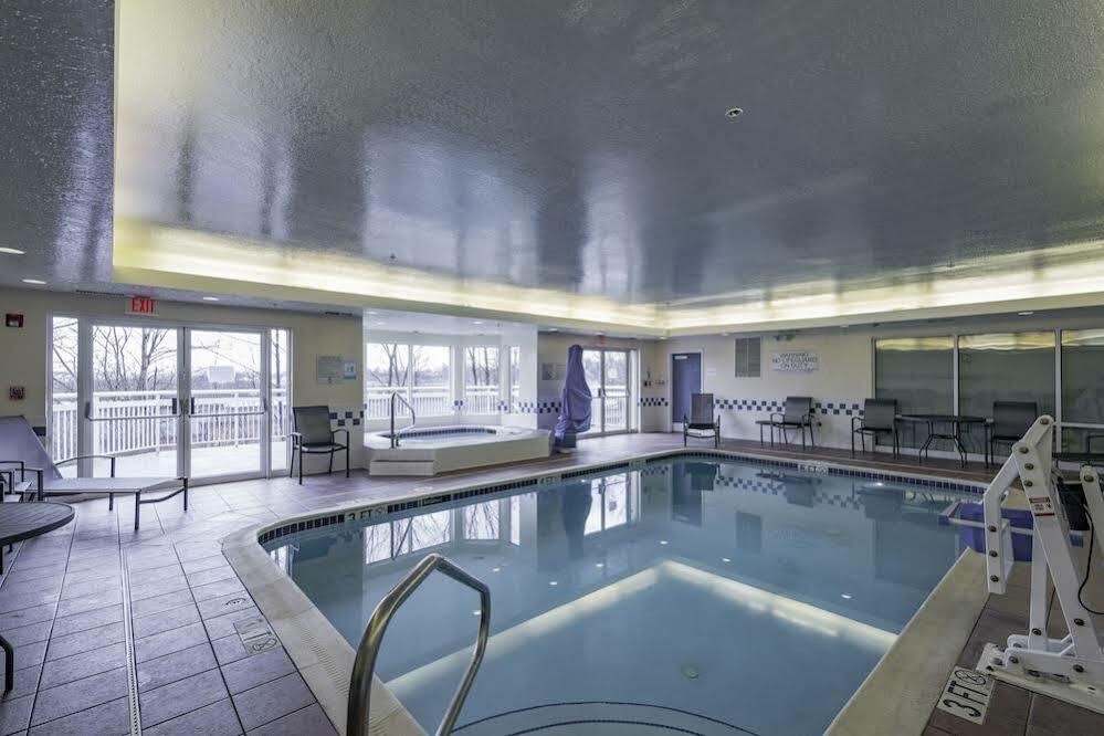 Fairfield Inn & Suites By Marriott Cleveland Стрийтсбъро Екстериор снимка