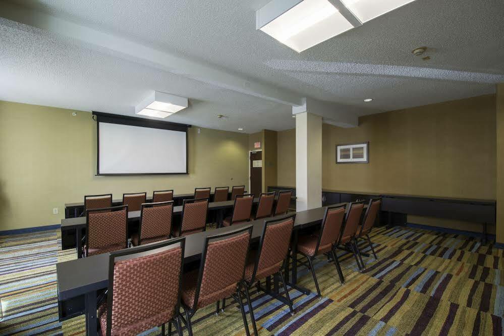 Fairfield Inn & Suites By Marriott Cleveland Стрийтсбъро Екстериор снимка