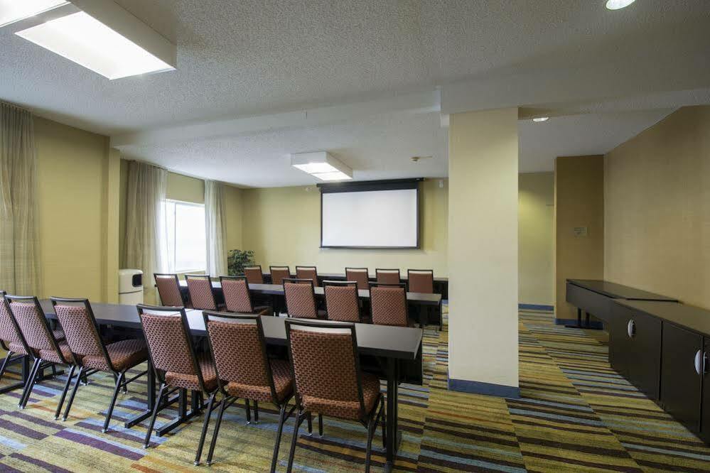 Fairfield Inn & Suites By Marriott Cleveland Стрийтсбъро Екстериор снимка